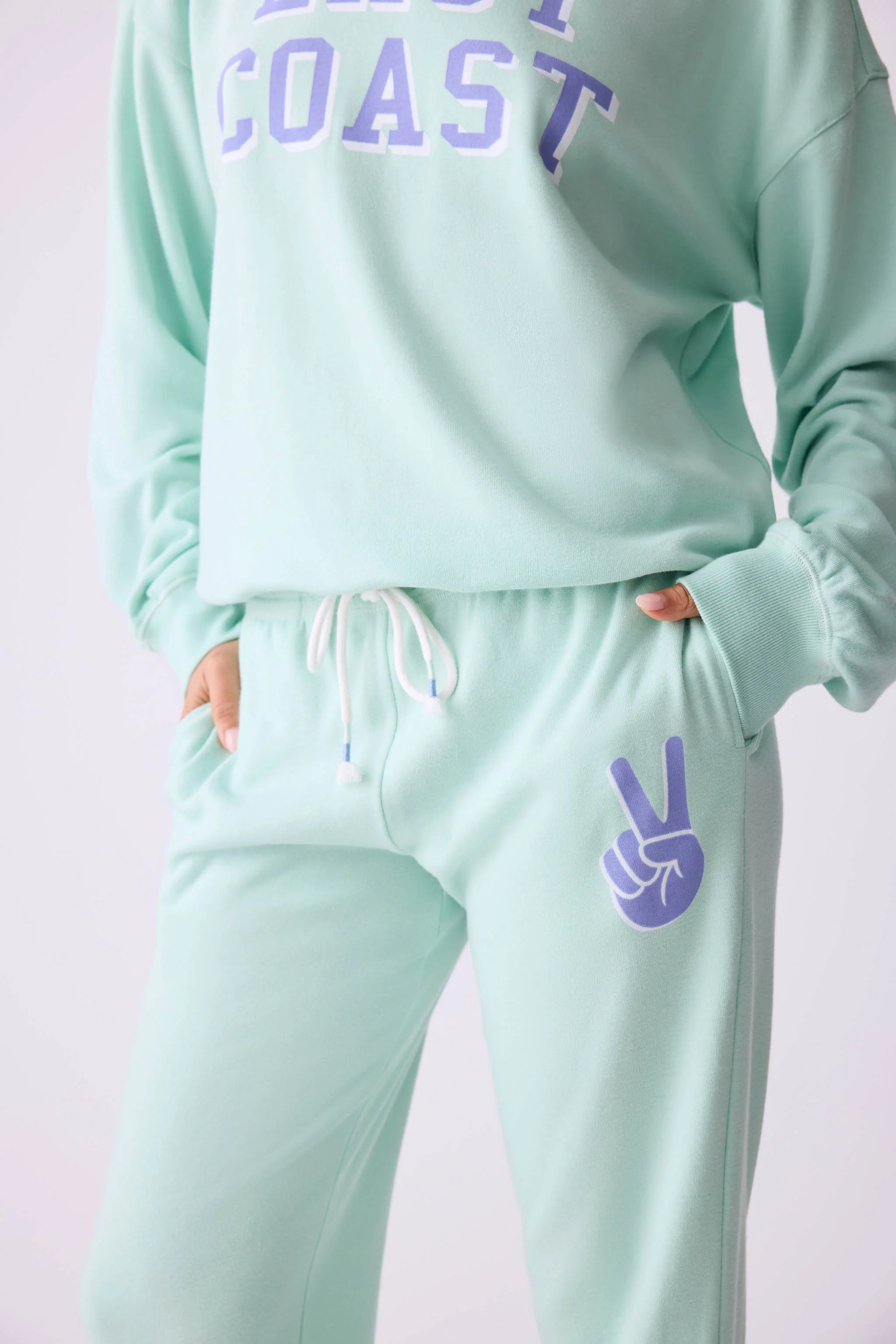 Home Base East Coast Graphic Fleece Jogger Set - Image 2