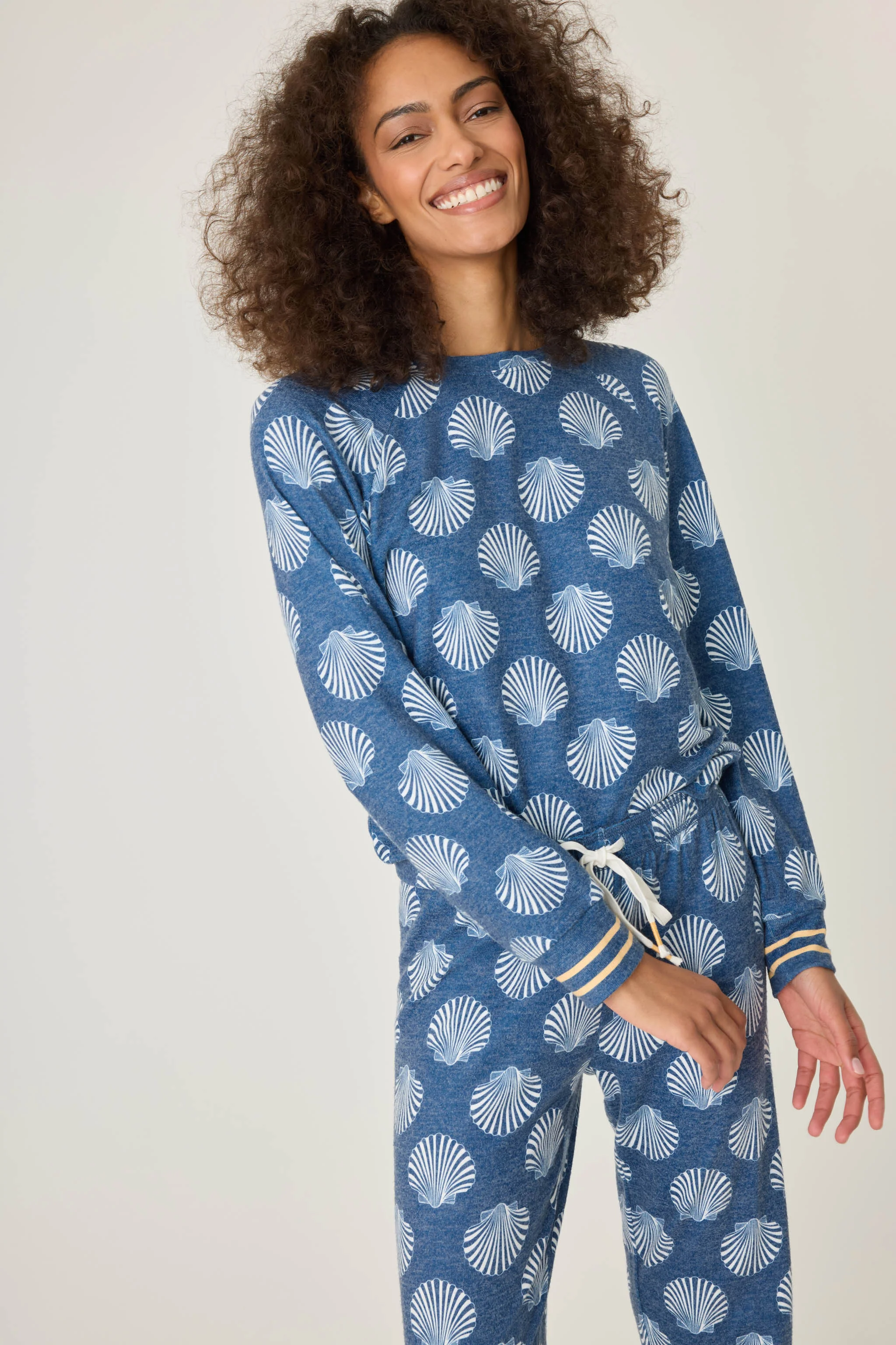 Maritime Lounge Shell Lounge Top