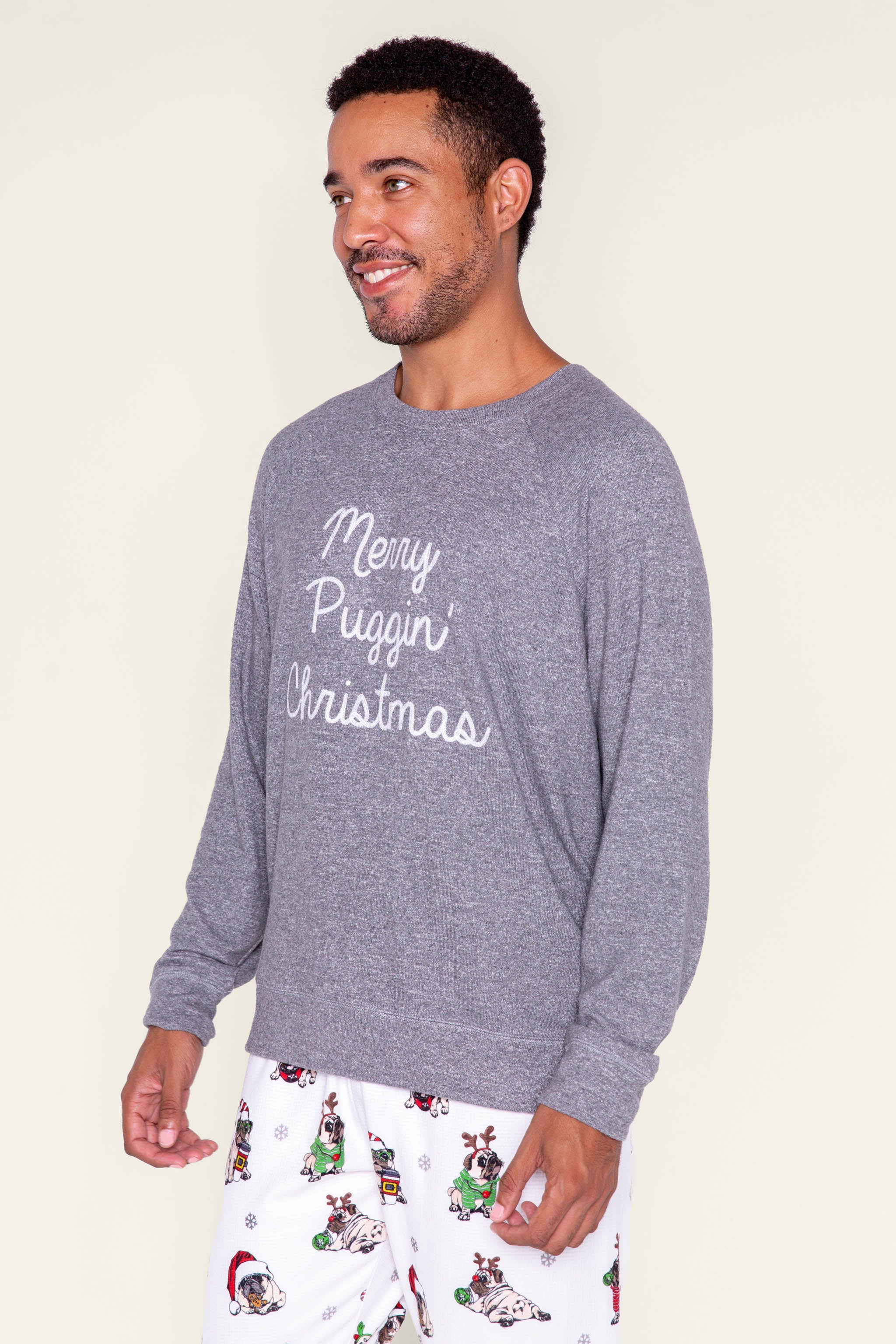 Merry Puggin' Christmas Men's Long Sleeve Top - Image 4