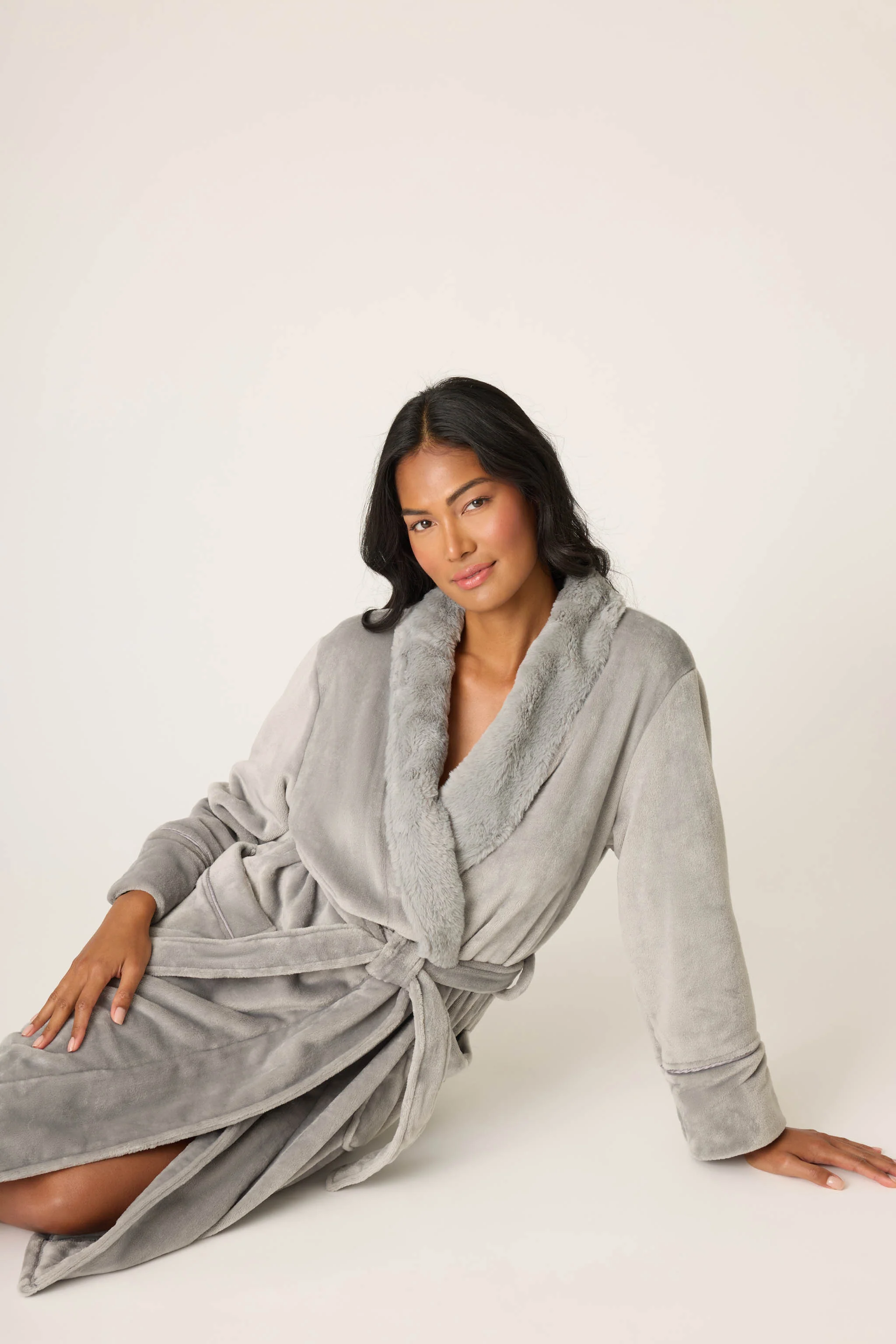 Luxe Plush Solid Frost Gray Robe - Image 2