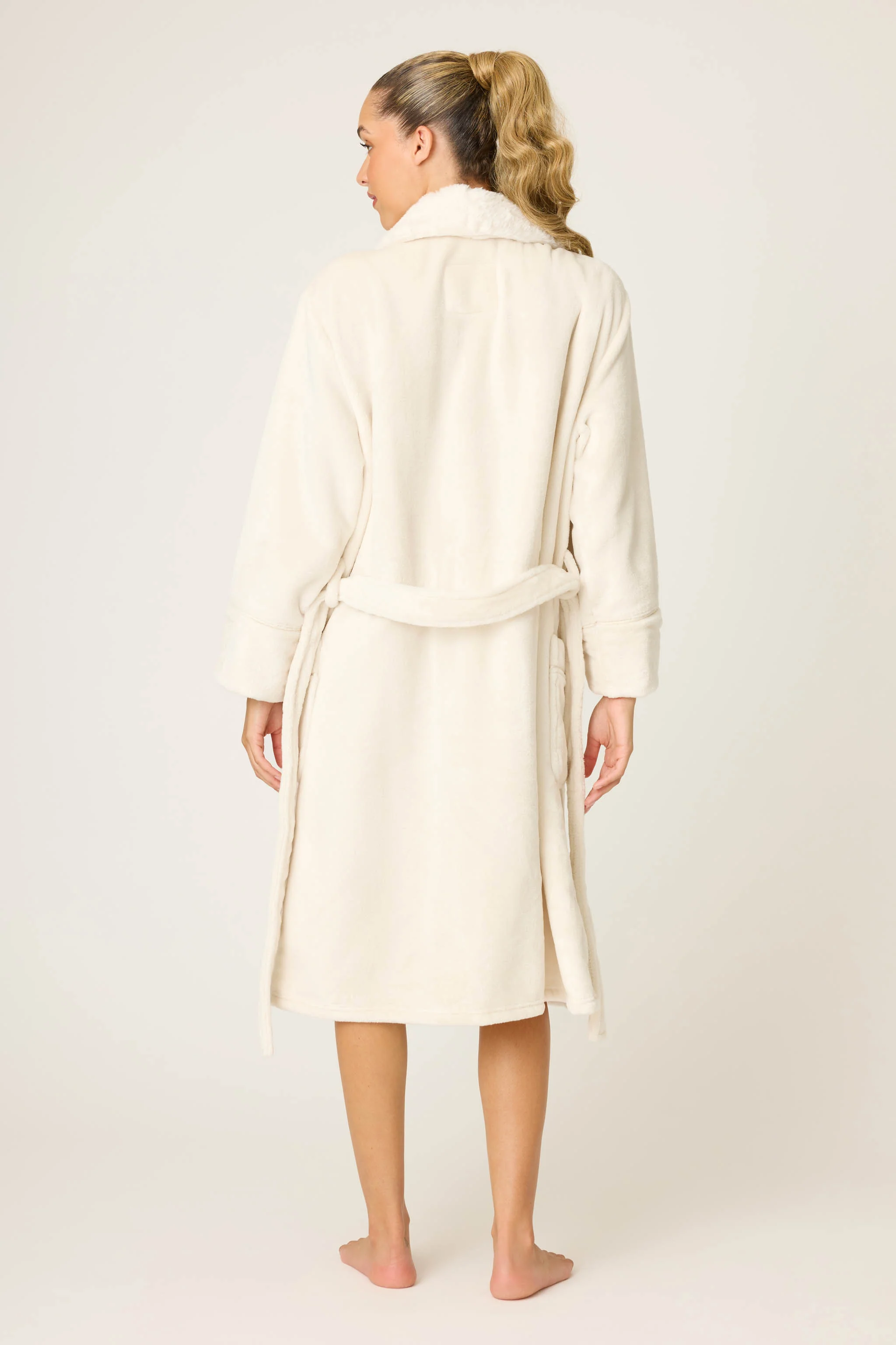 Luxe Plush Solid Ivory Robe - Image 4