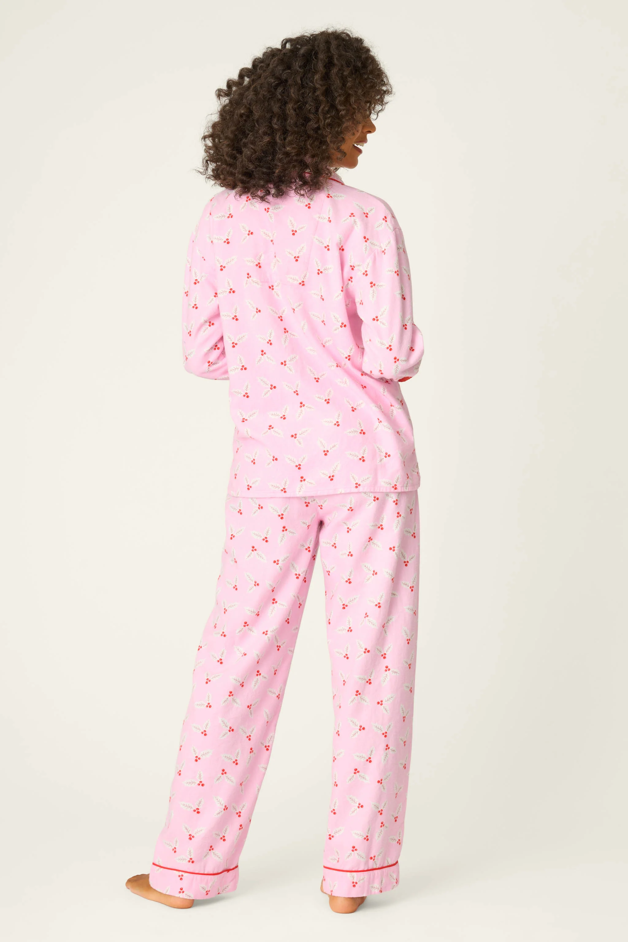 4-Piece Mistletoe Print Flannel Gift Set - Image 4