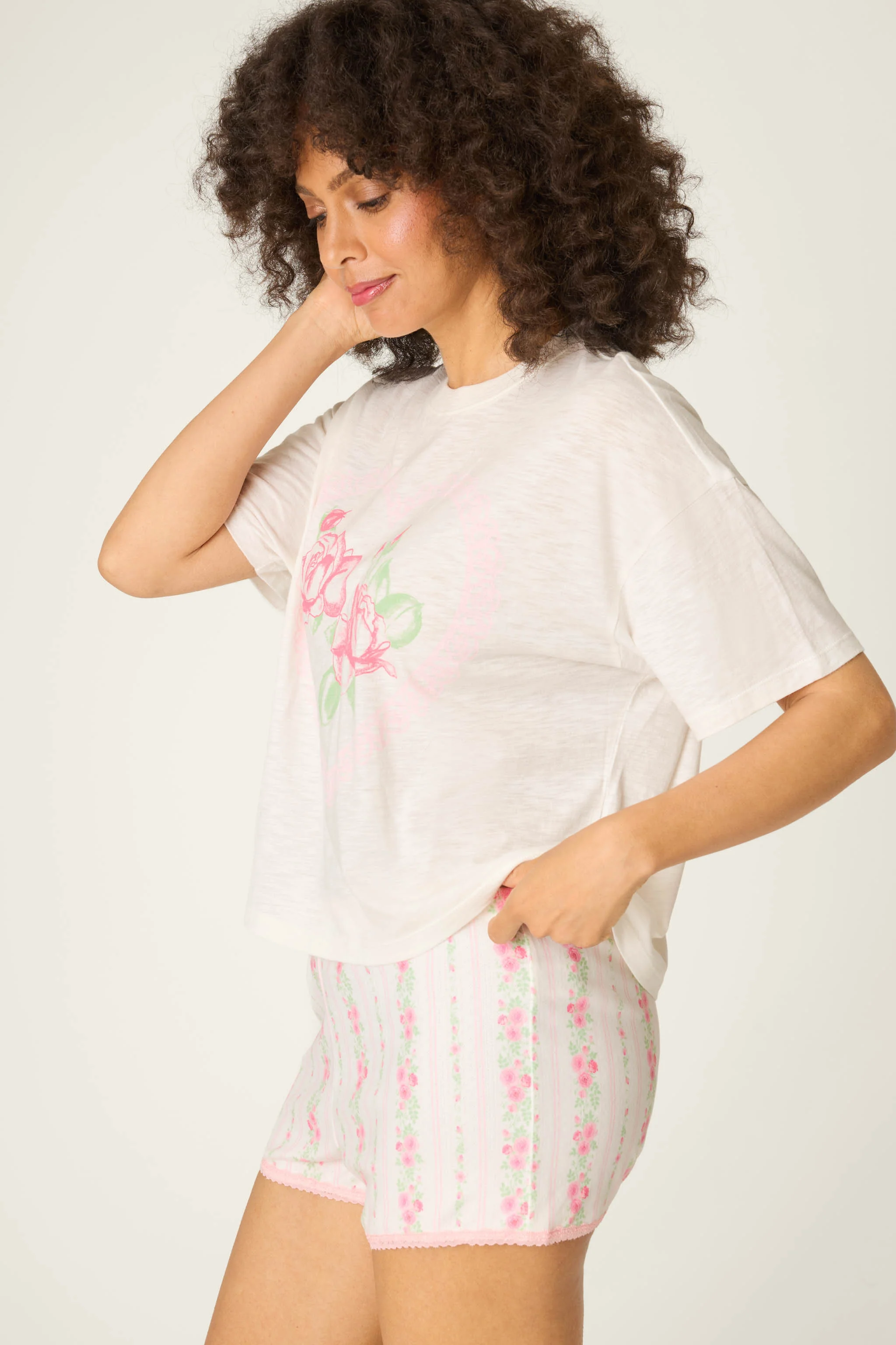Roses Are Pink Heart Bloom Graphic T-Shirt - Image 4
